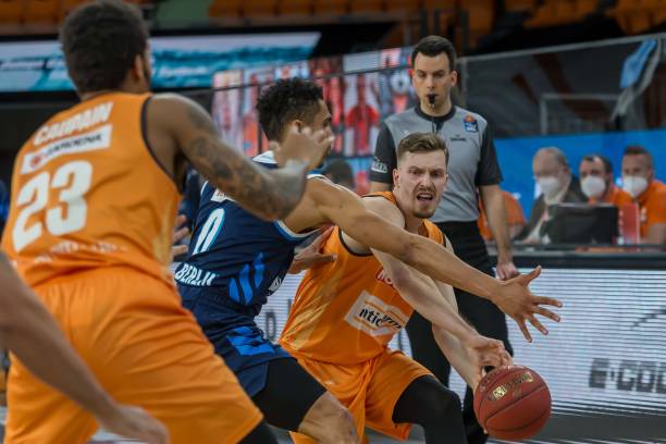 罗斯足球恢 罗斯足球恢